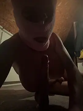 lexxxxiiiixoxo's Webcam Show