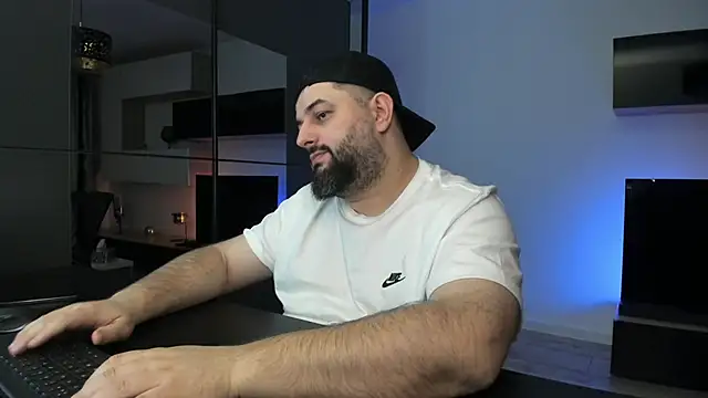 DravenPeak Chat XXX live