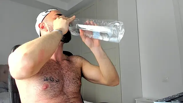 cloudymastersss' Live XXX Chat