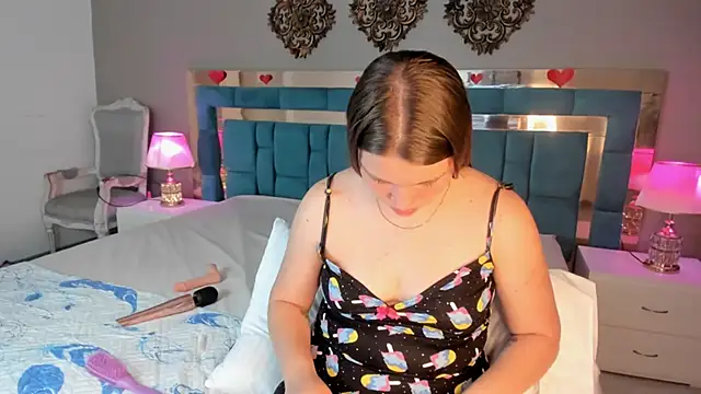 دردشة LiiaVelvet الجنسية المباشرة