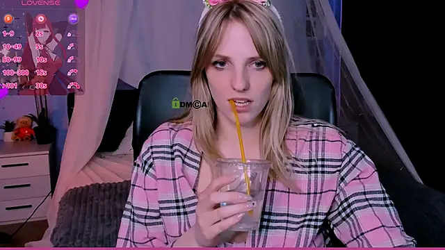 gloria_bubble élő XXX-chatje