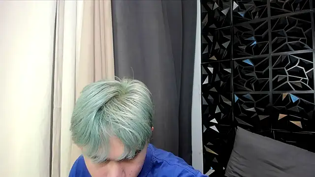 Chat +18 de davincihugecock ao vivo