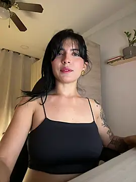 Cristal_Cerati_'s Live XXX Chat