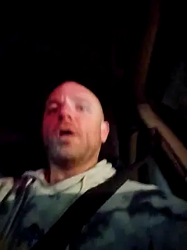 Czat XXX na żywo – FrankieFuckMe