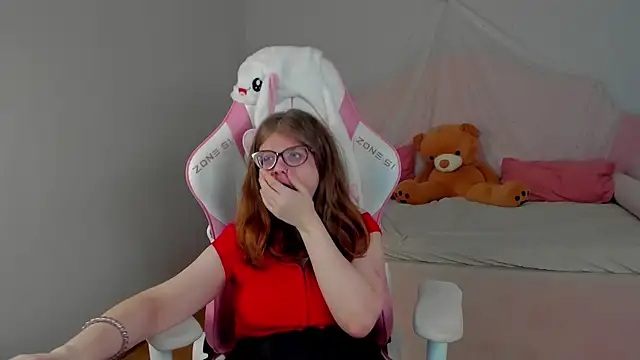 ChloeHalses' Live XXX Chat