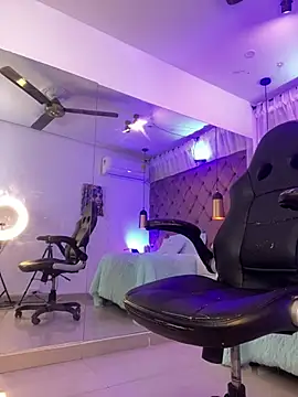 Auri__: онлайн-секс-чат