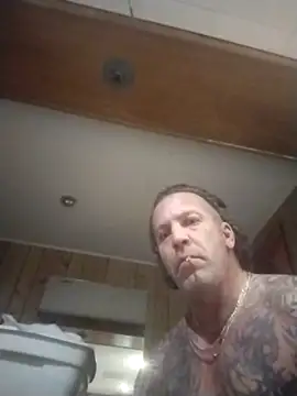 Pokazy przed kamerką – AceticPinscher