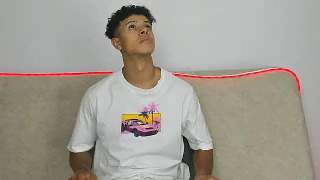 Pertunjukan Kamera Web _Alex_Colton