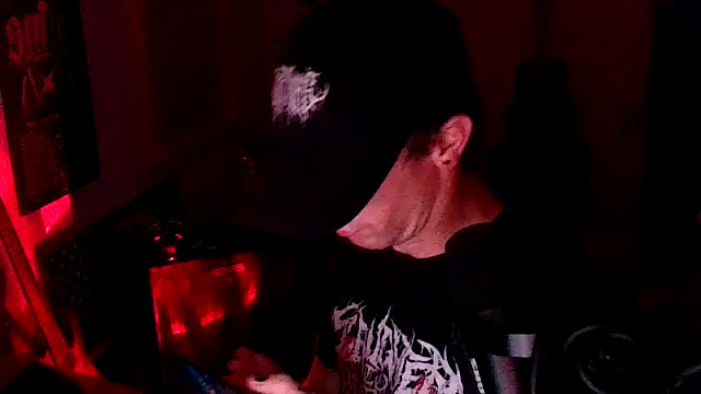 Show modela LEVIATHANX666 na web-kameri