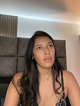 BrigitteVons Adlı Modelin Canlı XXX Sohbeti