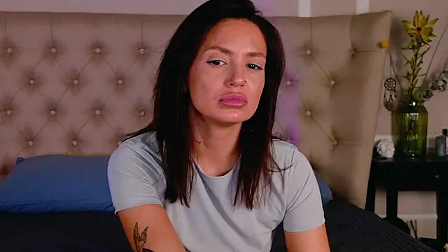 Alexa_Stain Chat XXX live