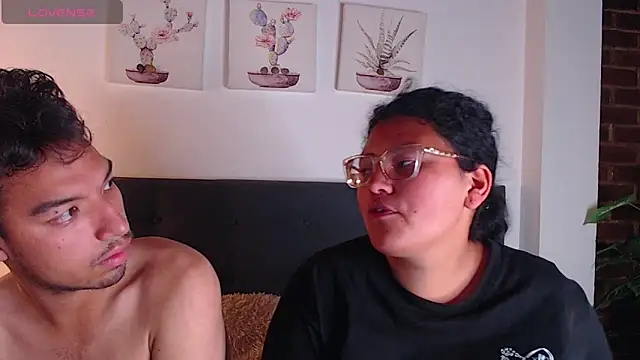 naughtycouplex_ Webcam Show