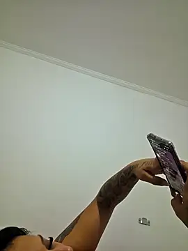 Chat +18 de millacavalona09 ao vivo