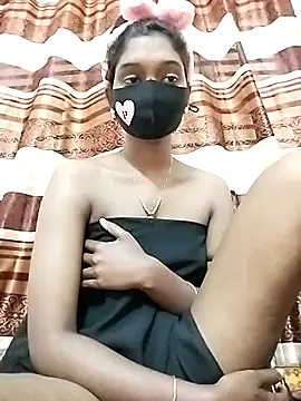 Chat XXX en directo de Urmi-2