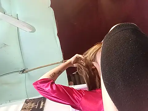 Martha4you Show in webcam