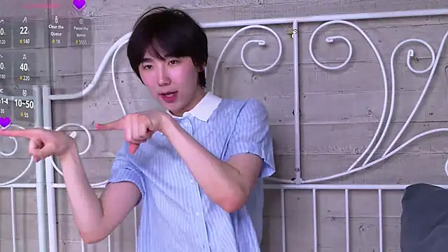 دردشة HeejinWang الجنسية المباشرة