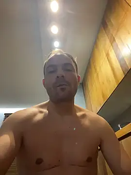 Adventurehotman élő XXX-chatje