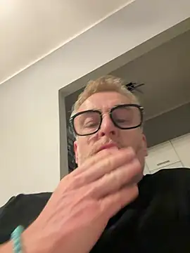 Axl_hot 现场XXX聊天