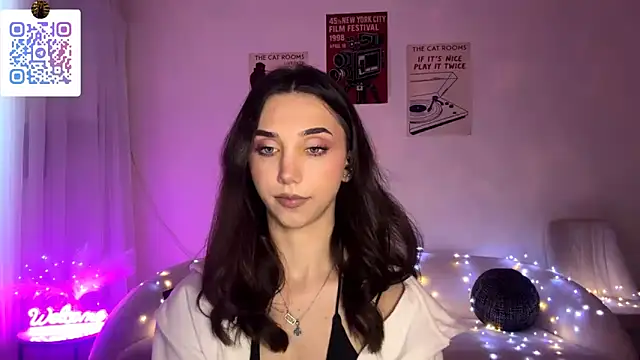 LinaMour লাইভ XXX চ্যাট