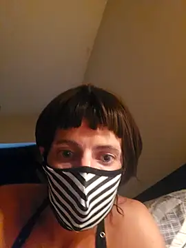 Wayuphornybttm 在線直播表演