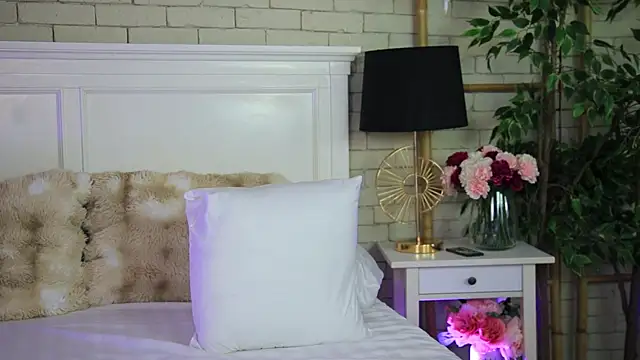 EmillyBronte's Live XXX Chat