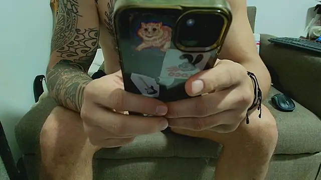 XXX chat uživo modela thomas_gun