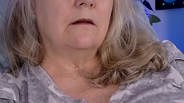 Chat XXX ao vivo de Kaitlyn_Winters