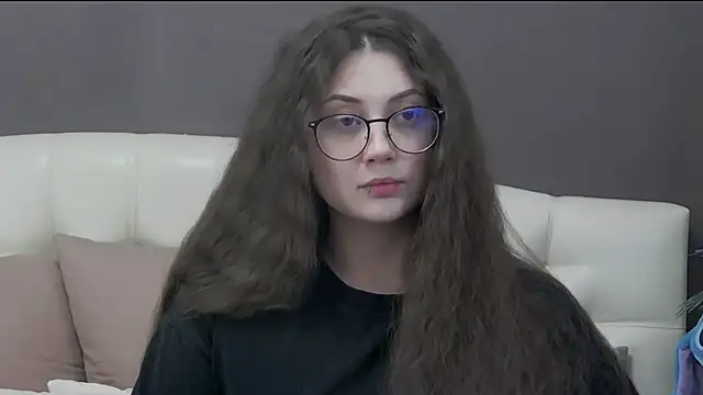 Chat XXX en directo de KellieMartin