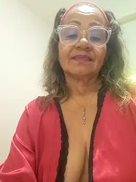 Vickyfox_: онлайн-секс-чат