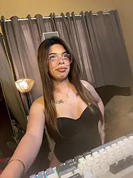 Pertunjukan Kamera Web Nyxie_luxx