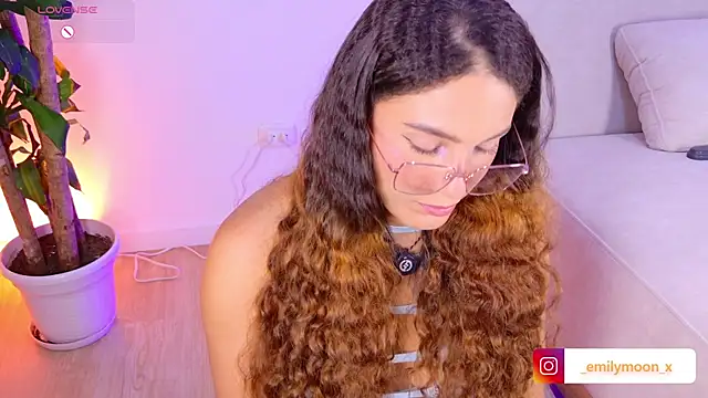 onlyemily_のライブXXXチャット