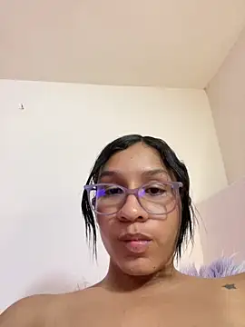 Chat +18 de Danaeluxe ao vivo