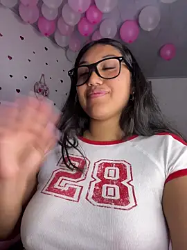 SharaRousのライブXXXチャット