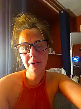 Sophrob96x Chat XXX in diretta