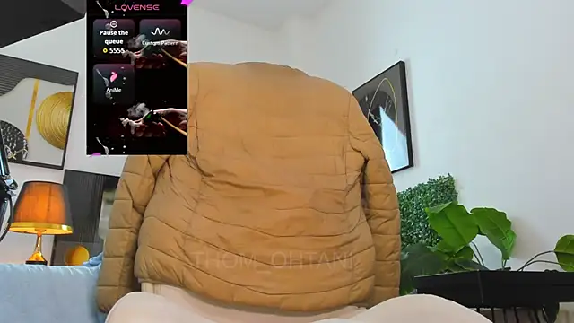 Thom_Ohtani Pertunjukan Webcam