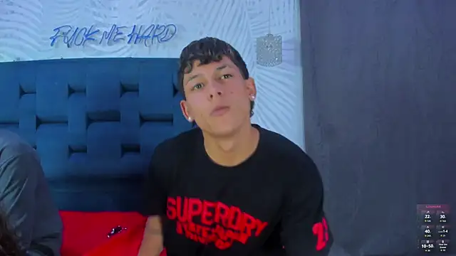 Youngs_Wild webkamerás műsora