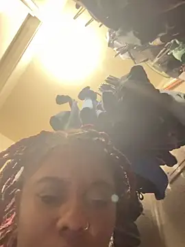 ShortcakeMochaa's Webcam Show