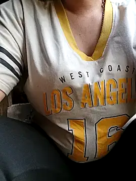 Chat XXX en directo de Lindxx-hot