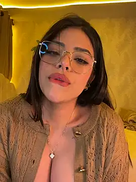 Sara-Evans' Webcam Show