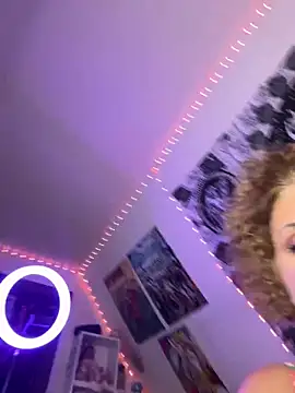 Živý XXX chat SuzyCatzz