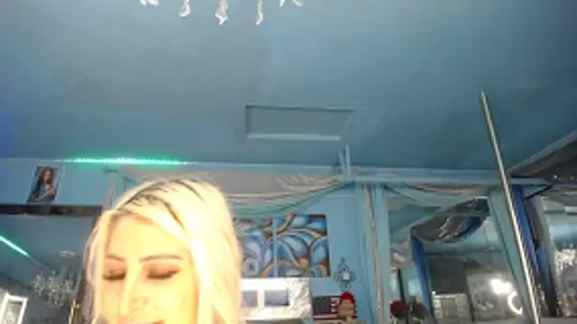 ADRIANNA_FOX ওয়েবক্যাম শো