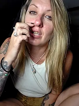 Chat XXX en directo de SheIsSomething