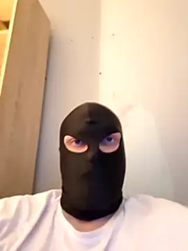 Show modela KinkyNoNameMarried na web-kameri