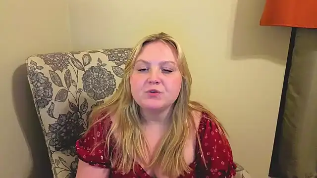 PhatAssBlond: διαδικτυακό σόου στην κάμερα