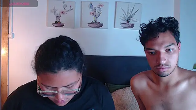 naughtycouplex_ webkamerás műsora