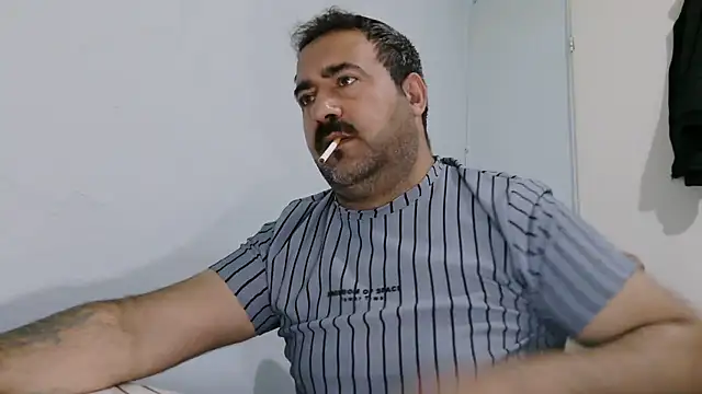 mio_jaks Webcam show