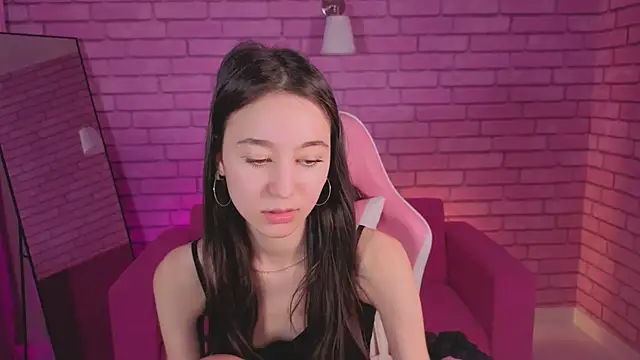 Nicole_Brownie Chat XXX live