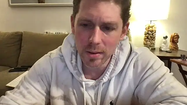 9VOLTT Chat XXX in diretta