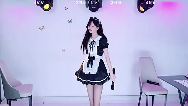 LOVE-018 – Kamerová šou