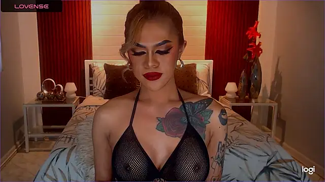 StellaStrong30 Show in webcam